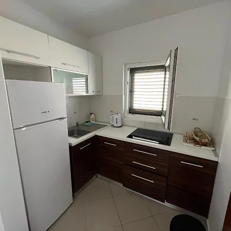 Pisacic Apartment *