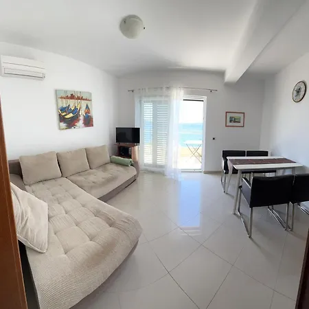 Pisacic * ביבינייה